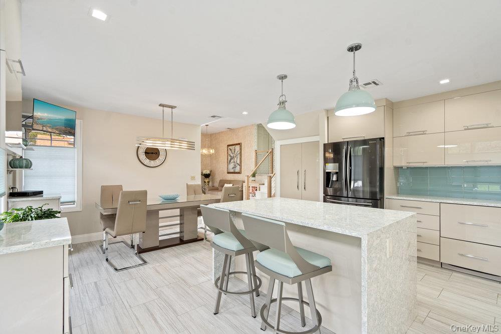 939 Manor Lane, Bay Shore, NY 11706