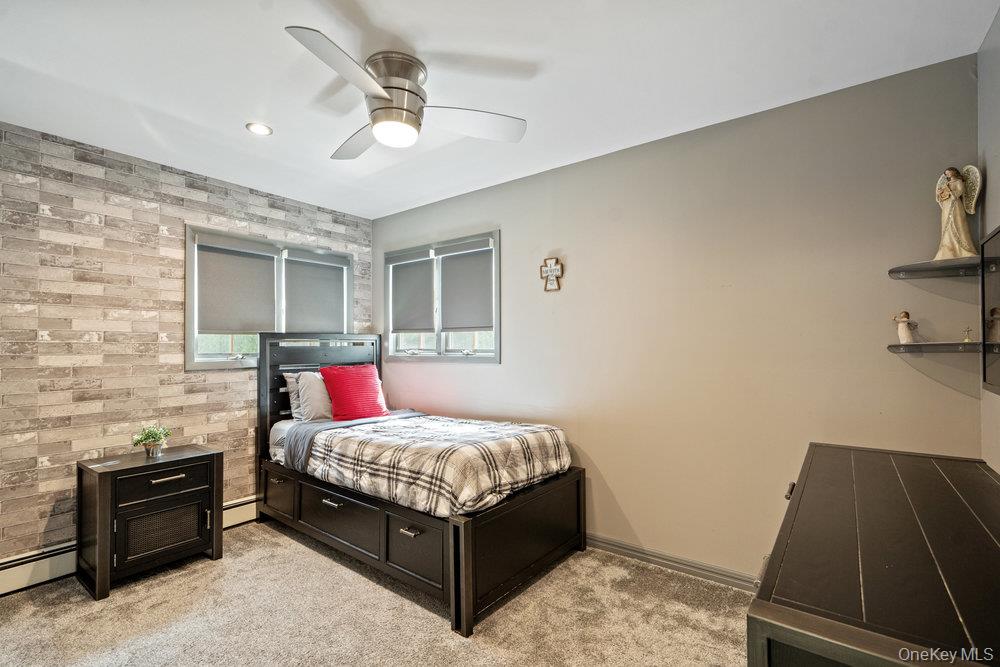 939 Manor Lane, Bay Shore, NY 11706