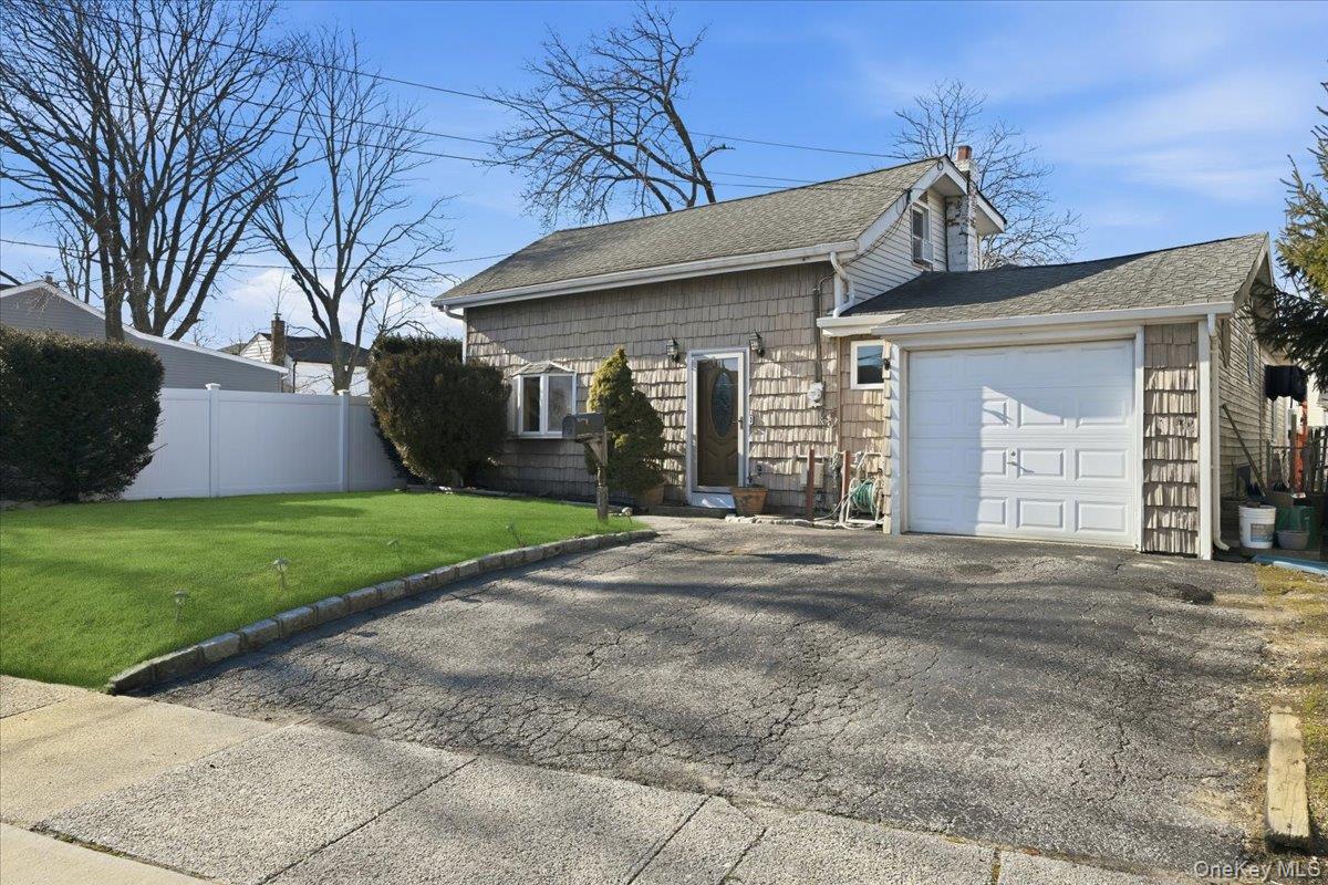 2522 Hewlett Lane, Bellmore, NY 11710