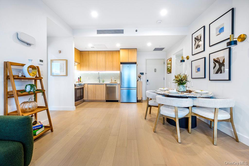 150-02 Northern Blvd # 6H, Flushing, NY 11354