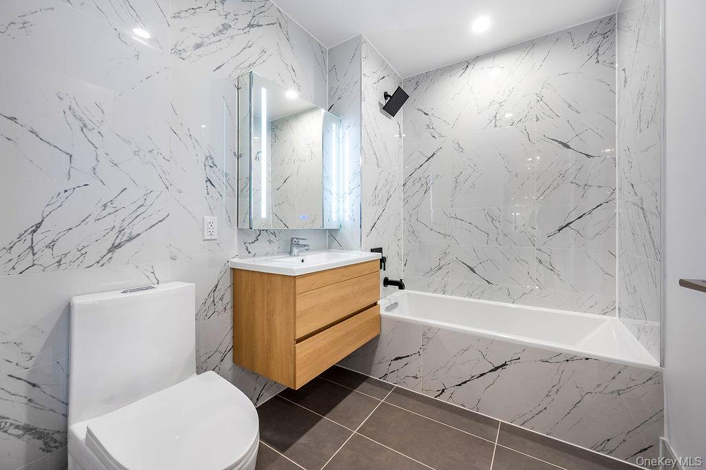 150-02 Northern Blvd # 6H, Flushing, NY 11354