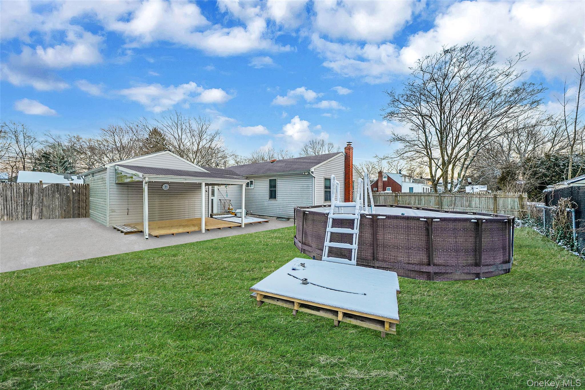 9 Maple Road, Middle Island, NY 11953