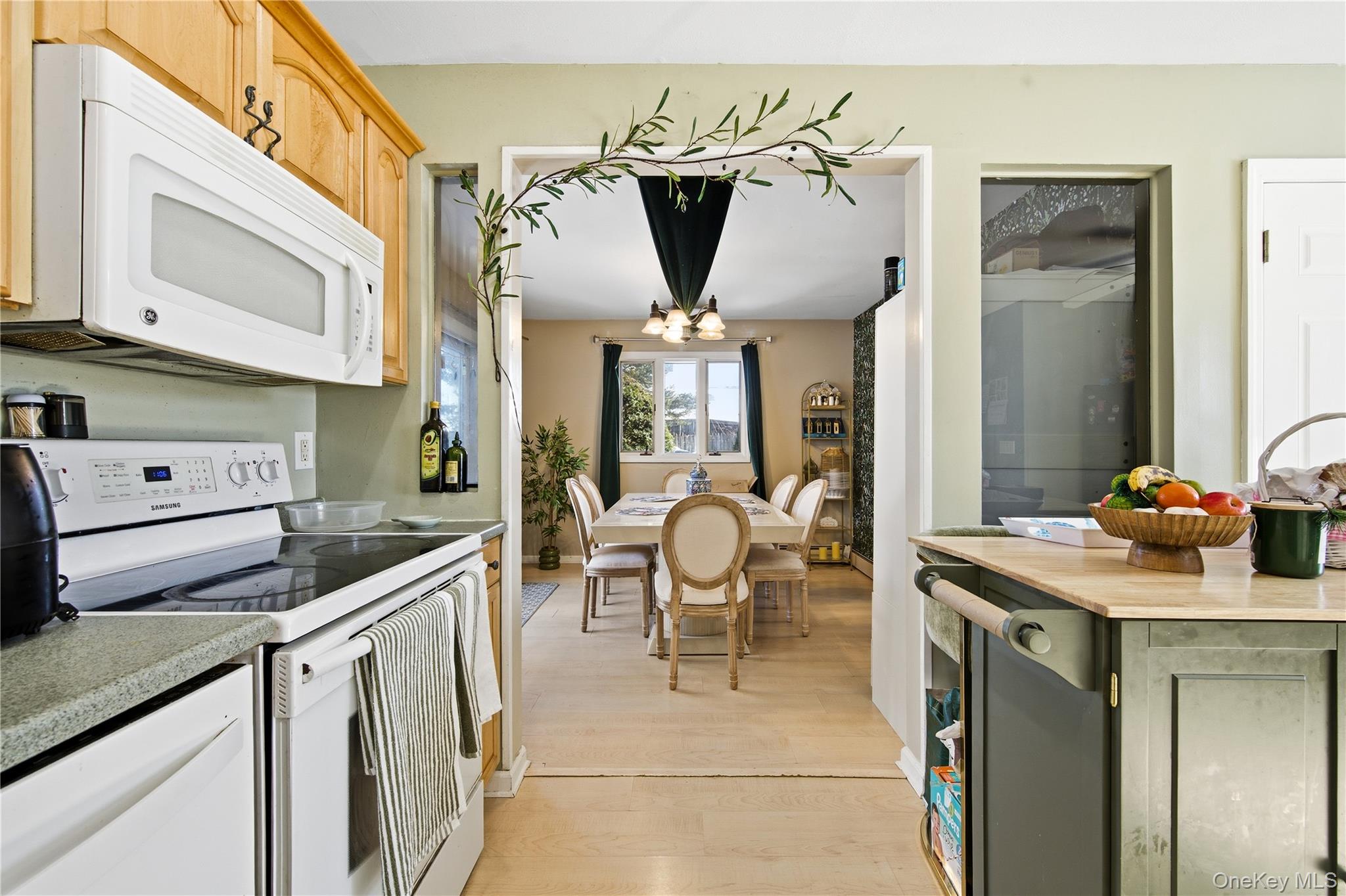 50 Rustic Avenue, Medford, NY 11763