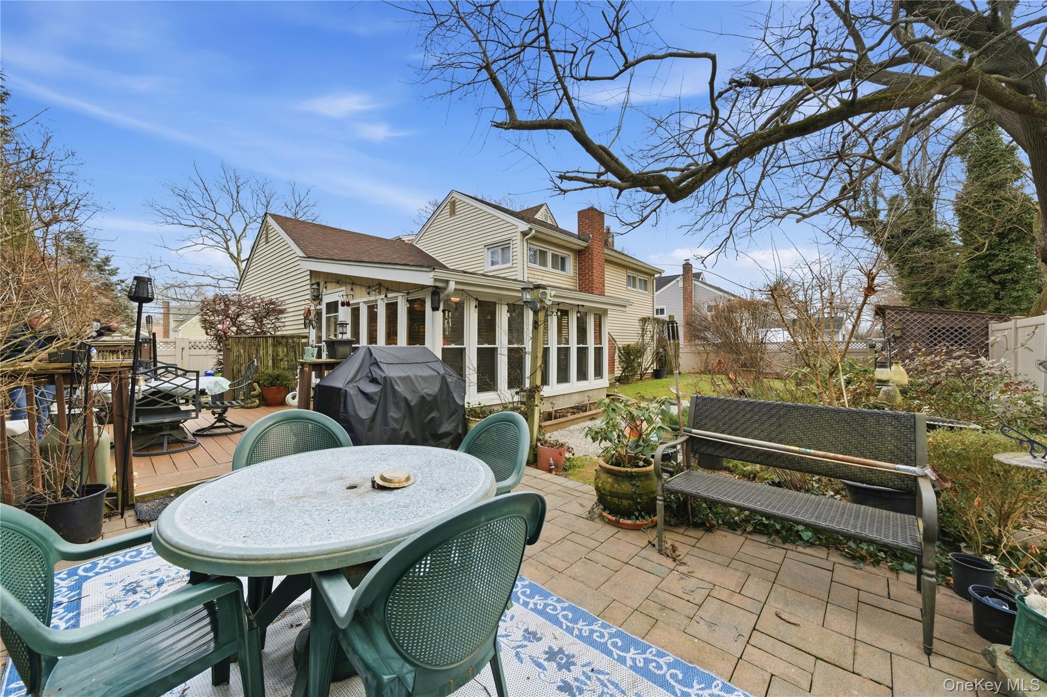 18 Gaylore Drive W, Amityville, NY 11701