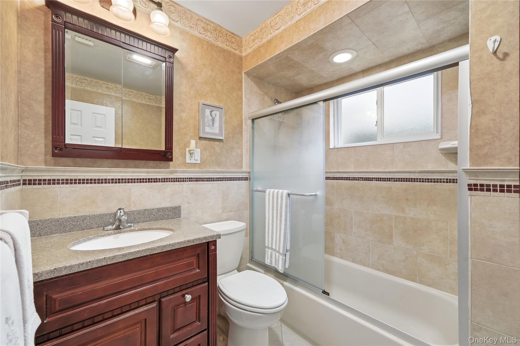 18 Gaylore Drive W, Amityville, NY 11701