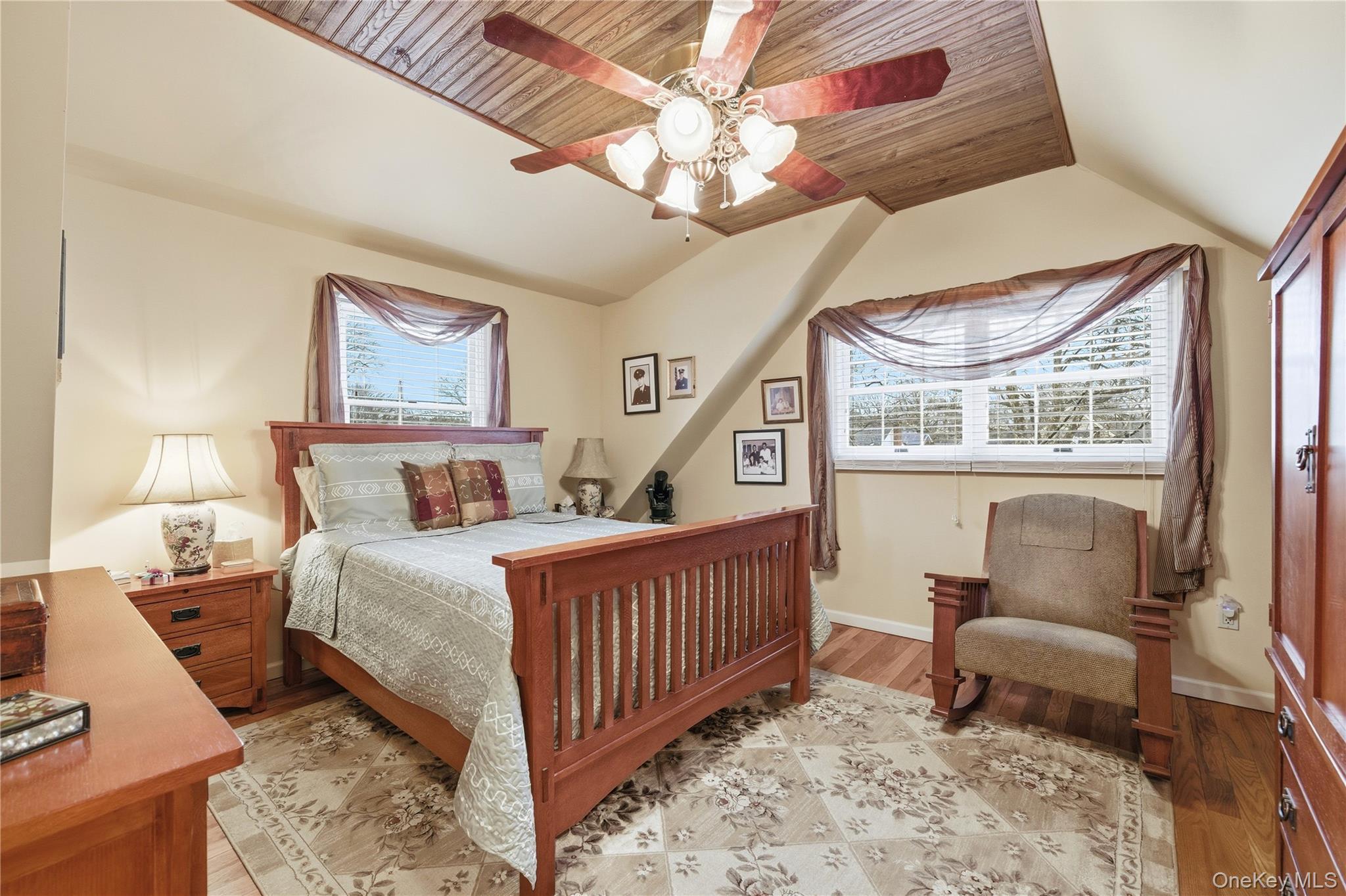 18 Gaylore Drive W, Amityville, NY 11701