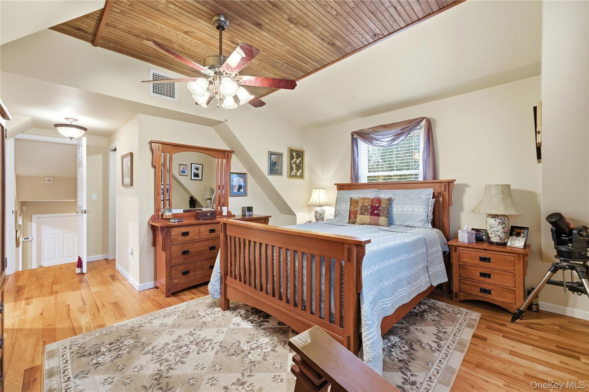 18 Gaylore Drive W, Amityville, NY 11701