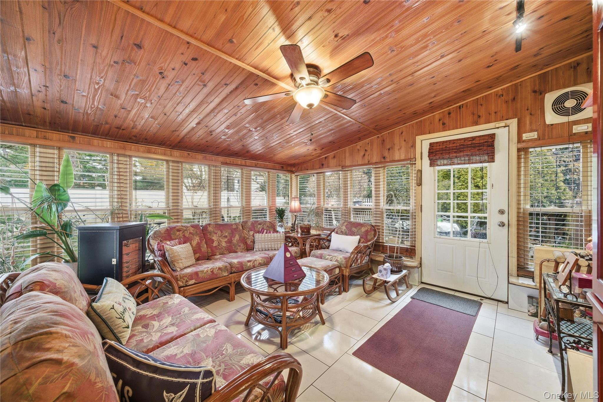 18 Gaylore Drive W, Amityville, NY 11701