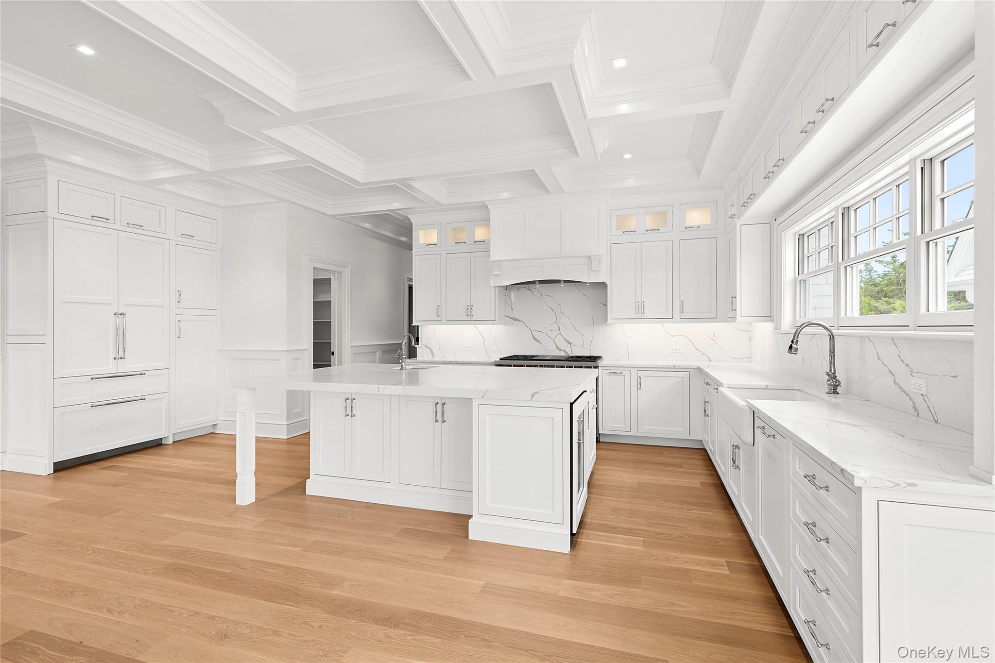 44 Club Lane, Remsenburg, NY 11960