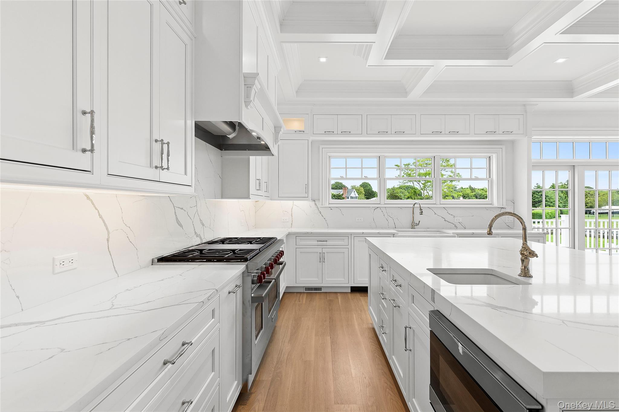 44 Club Lane, Remsenburg, NY 11960