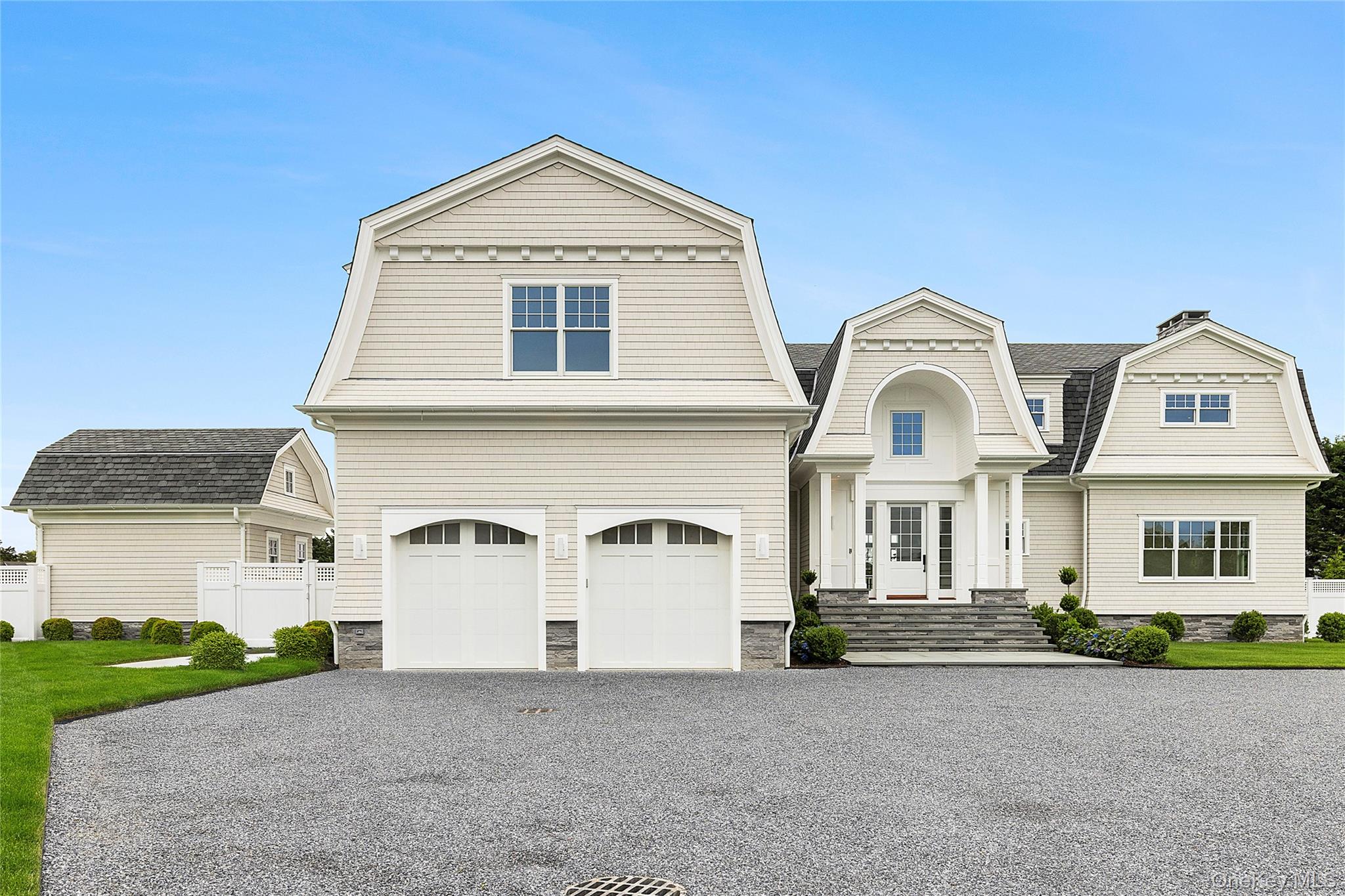 44 Club Lane, Remsenburg, NY 11960