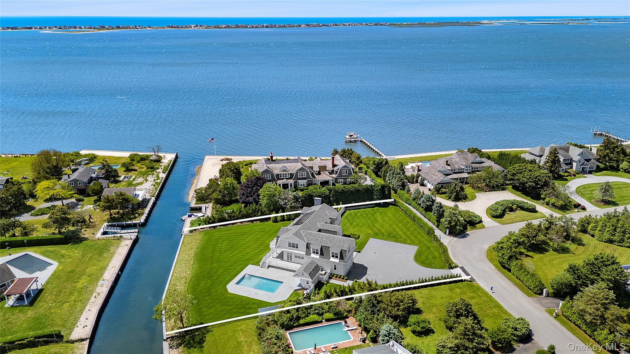 44 Club Lane, Remsenburg, NY 11960