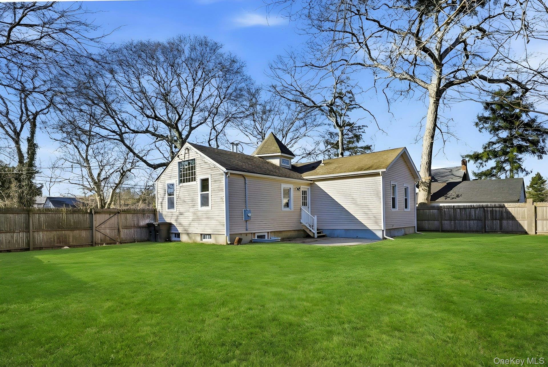 129 Lakeview Drive, Mastic Beach, NY 11951