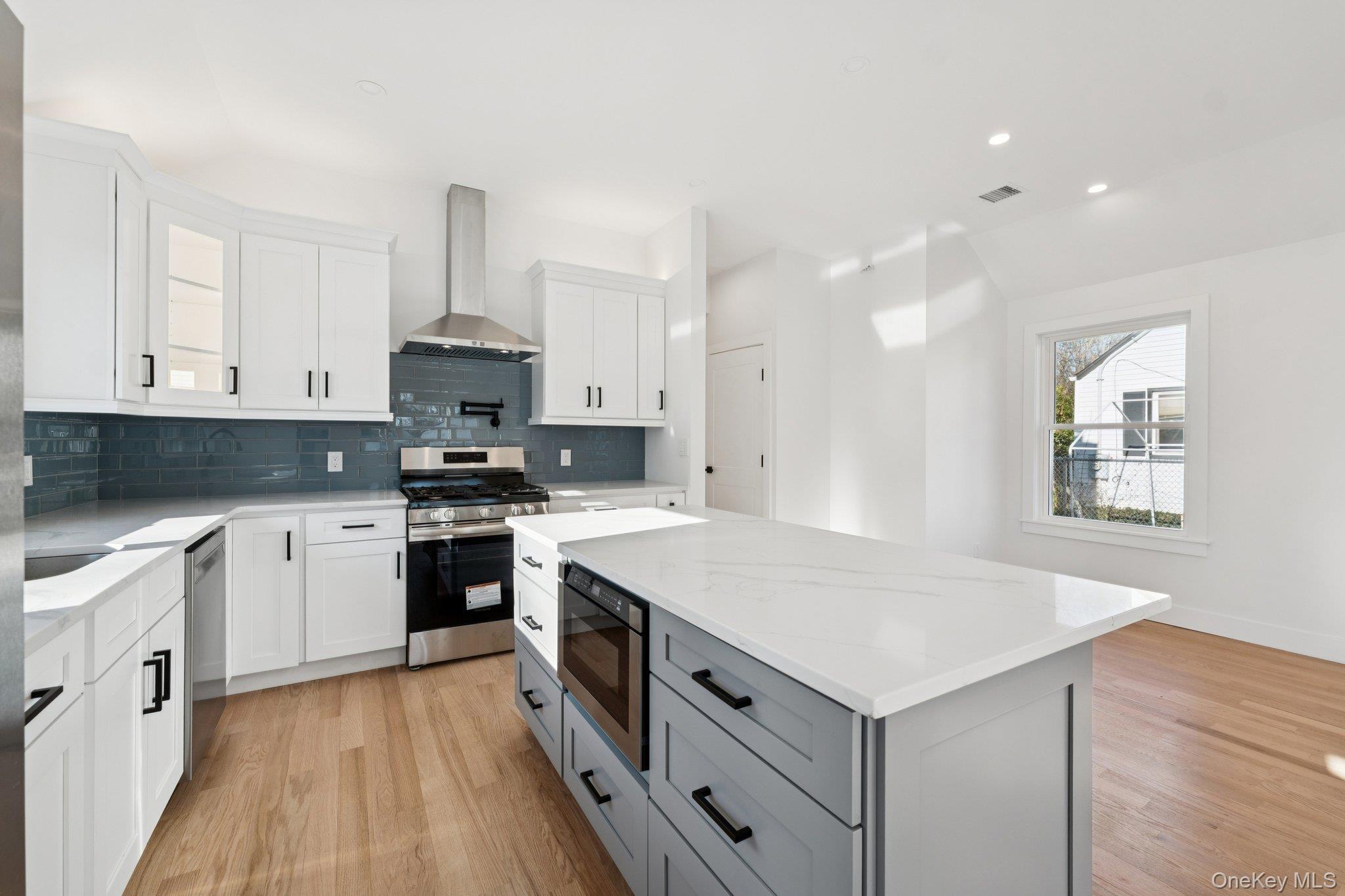 29 Grant Avenue, East Rockaway, NY 11518