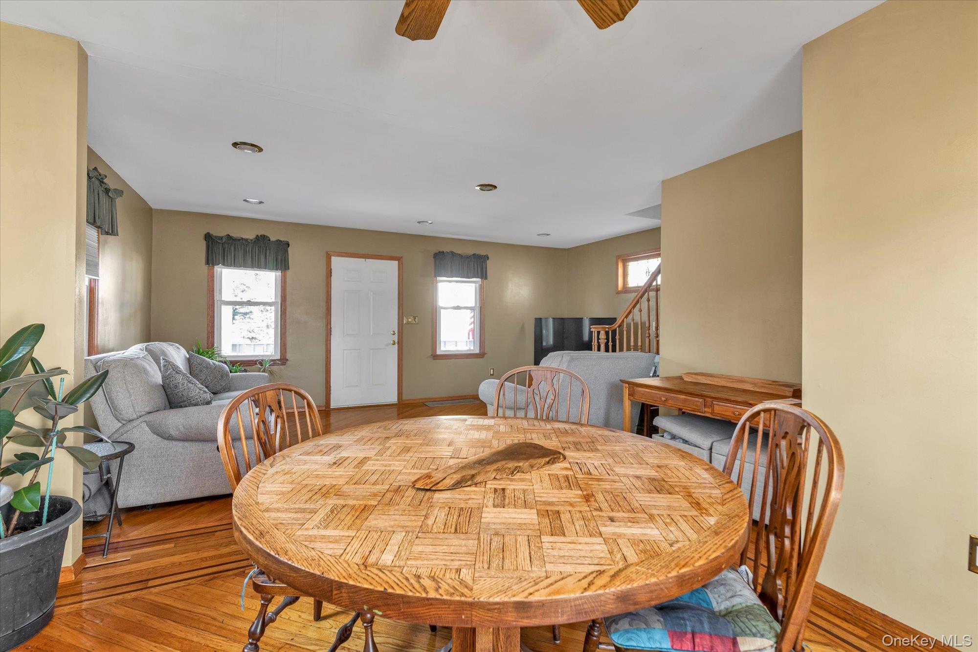 15 Eton Street, Valley Stream, NY 11581