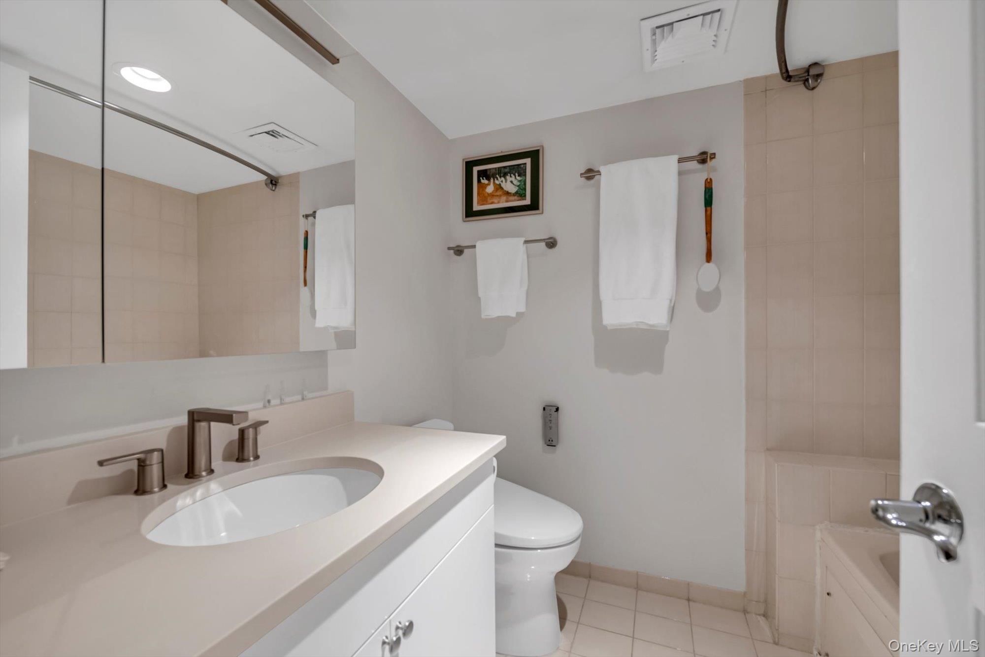 190 Schofield Street, Bronx, NY 10464