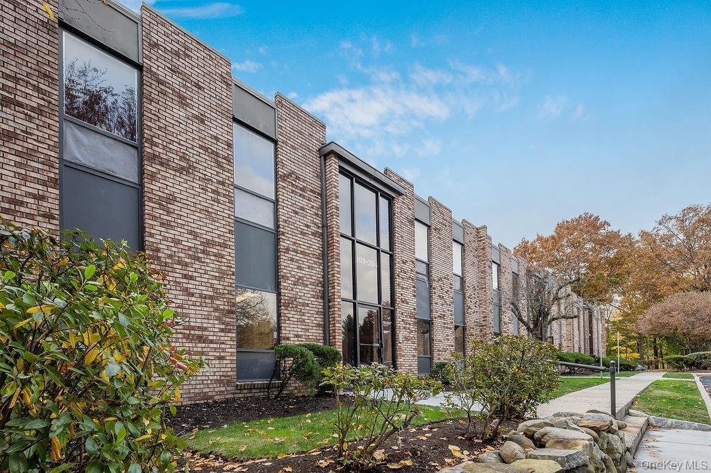 55 Old Nyack Turnpike # 405G, Nanuet, NY 10954