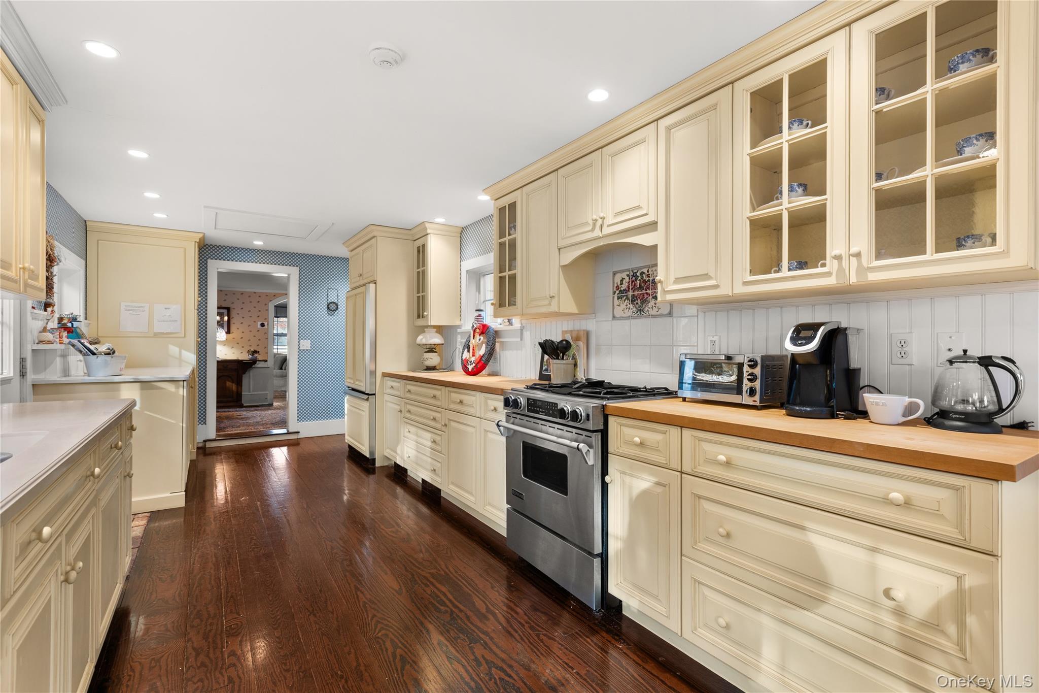 3500 Pine Neck Road, Southold, NY 11971