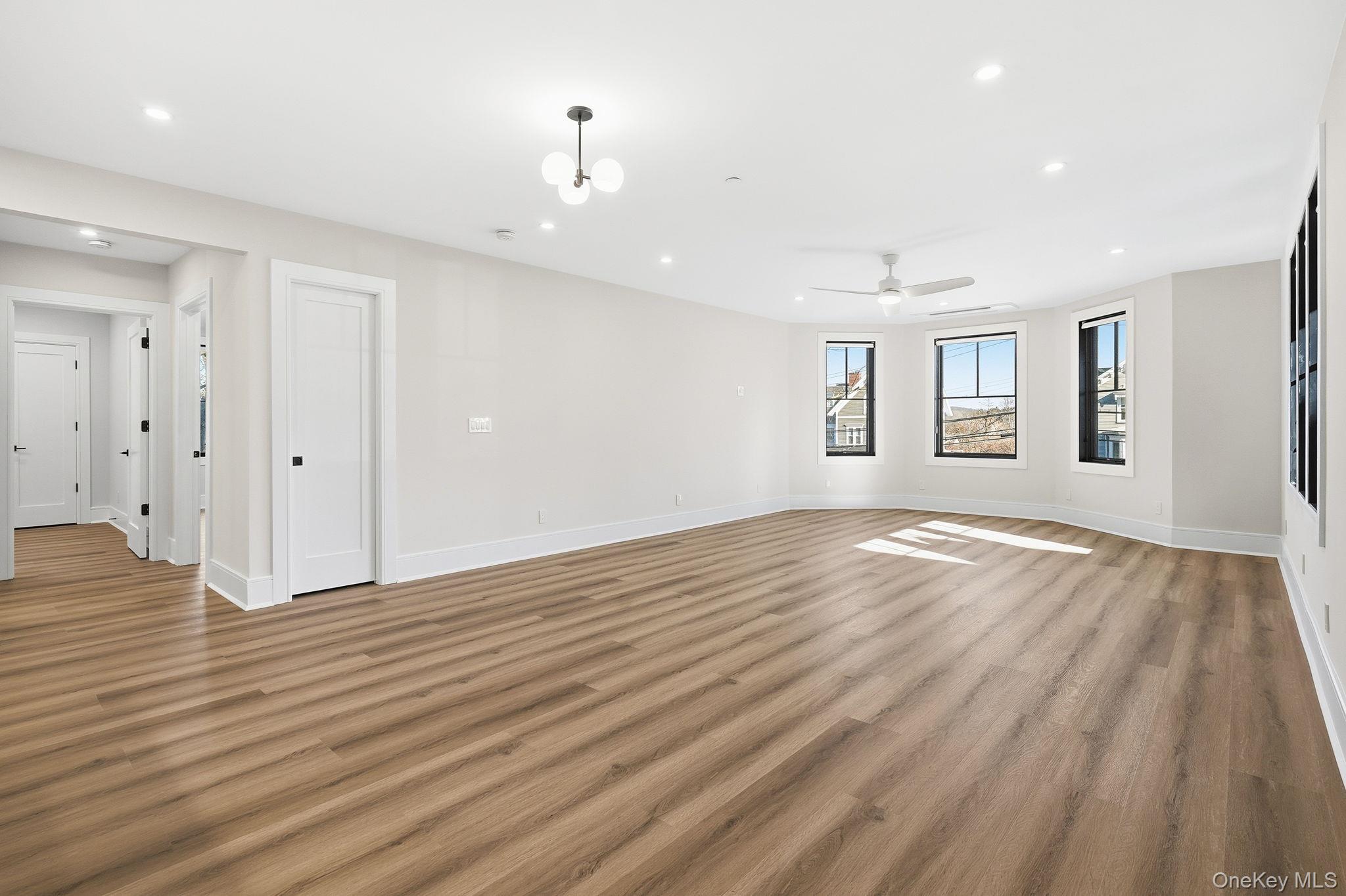 34 Clinton Avenue # 3, Dobbs Ferry, NY 10522