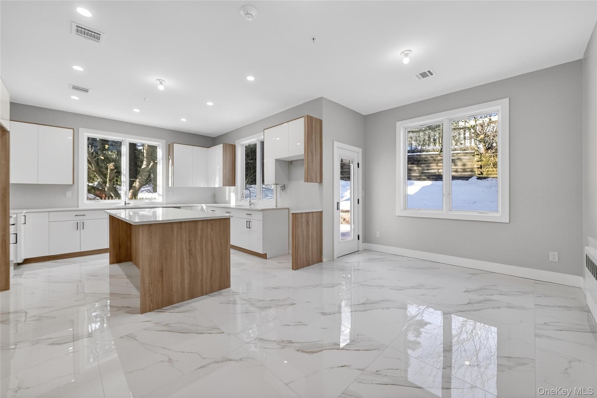 35 S Cole Avenue # 202, Spring Valley, NY 10977