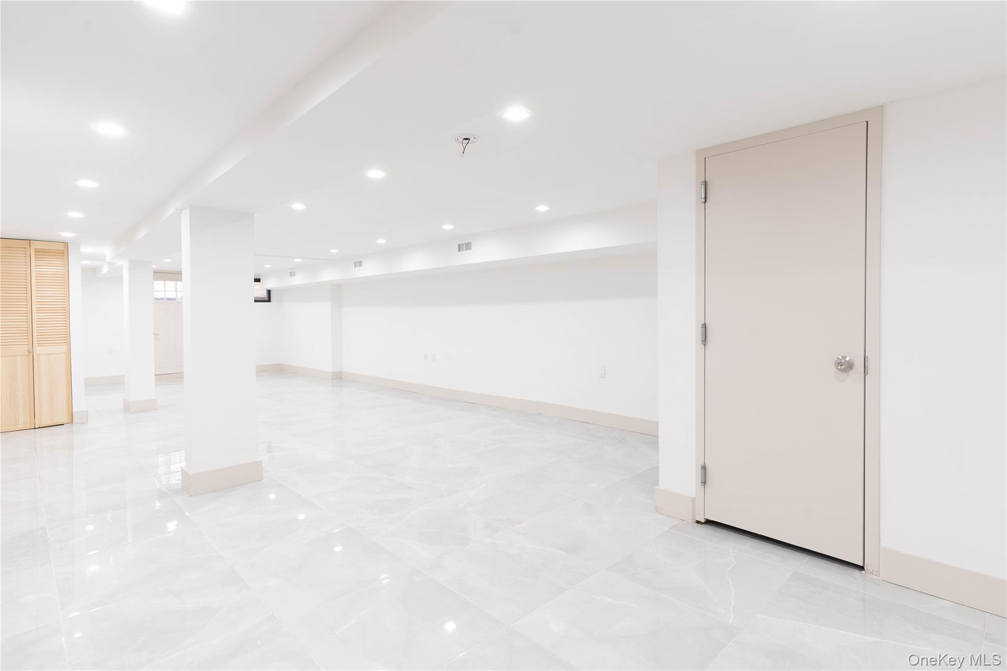 282 E 38th Street, Brooklyn, NY 11203