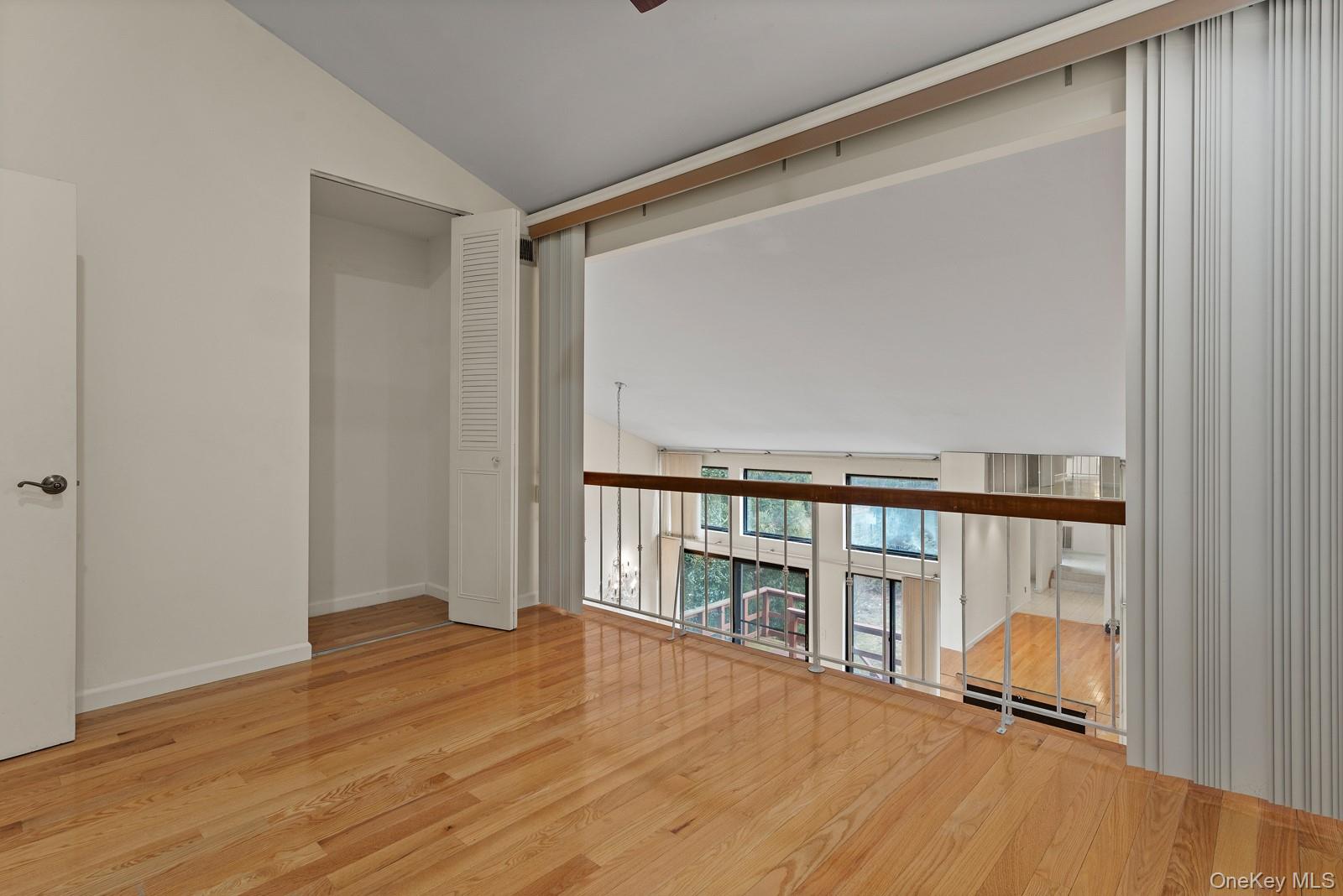 2 Cricket Club Drive, Roslyn, NY 11576