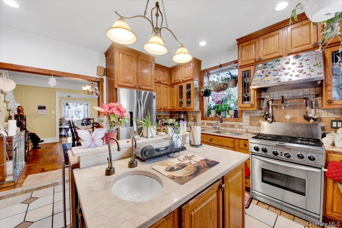 1038 Pierce Avenue, Bronx, NY 10461