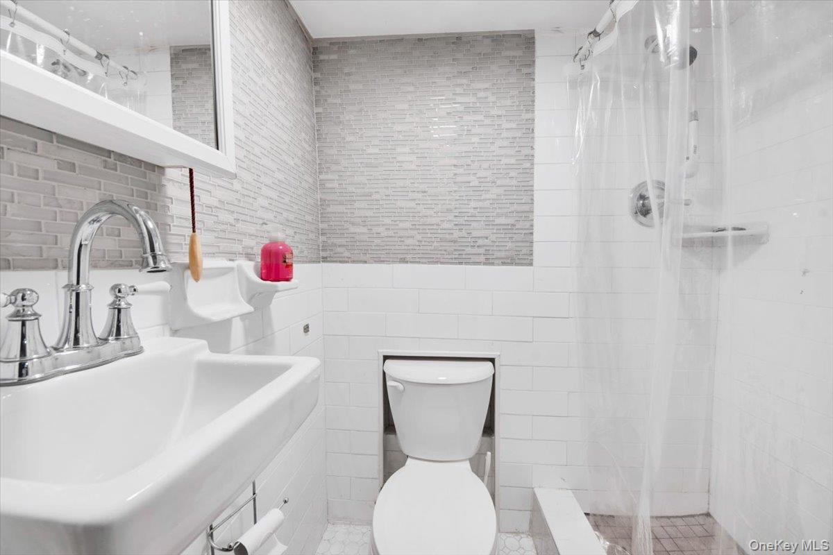 1038 Pierce Avenue, Bronx, NY 10461