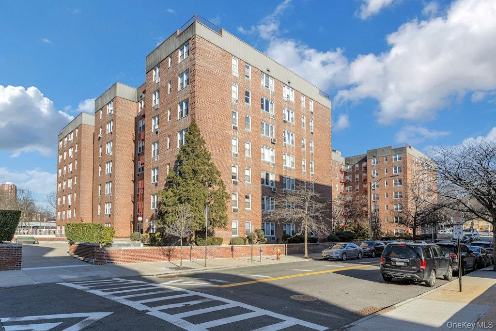 2 Sadore Lane # 7W, Yonkers, NY 10710