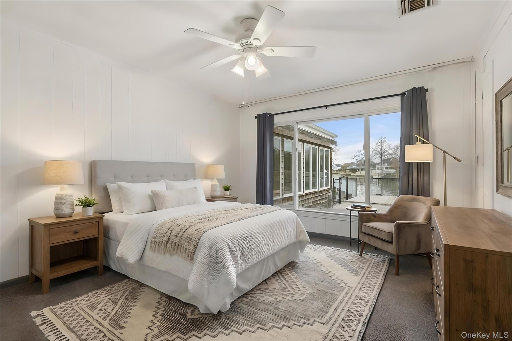 66 Davison Lane E, West Islip, NY 11795