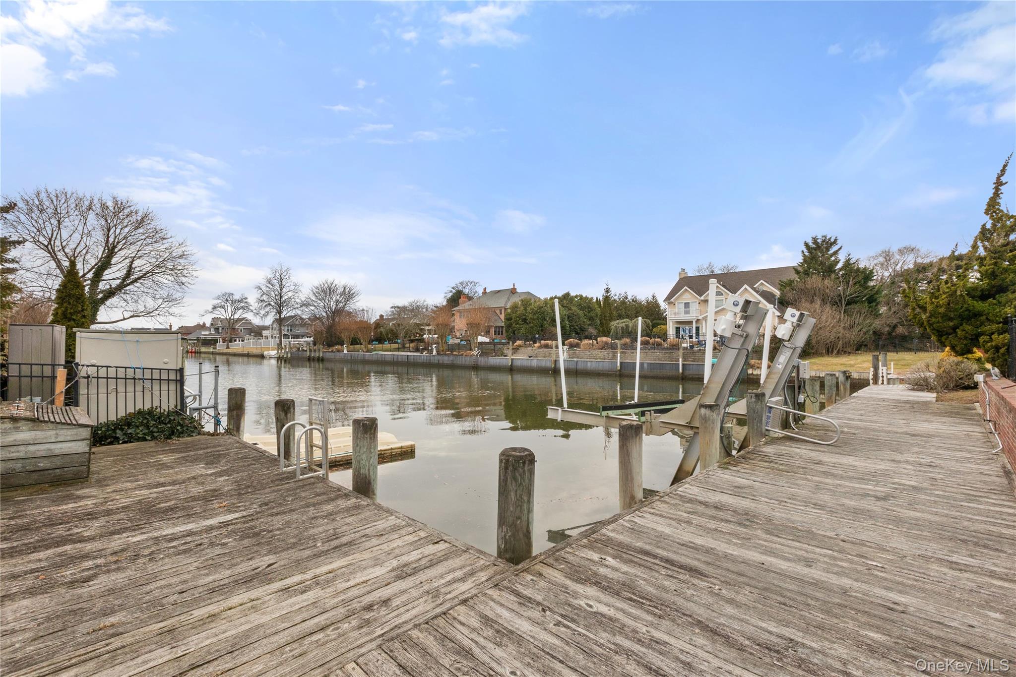 66 Davison Lane E, West Islip, NY 11795