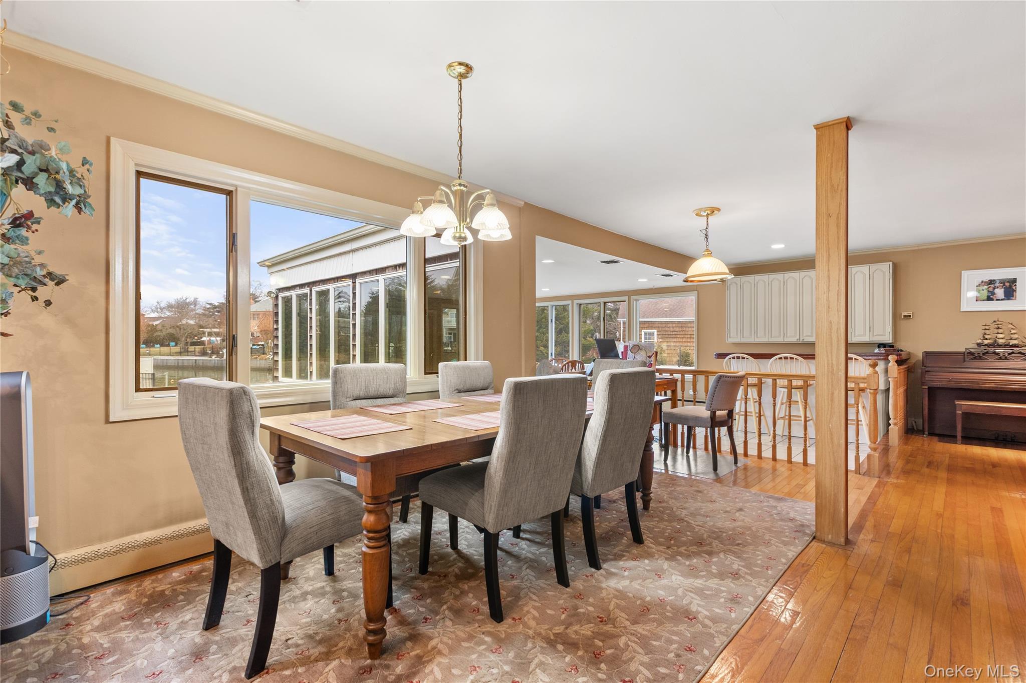 66 Davison Lane E, West Islip, NY 11795