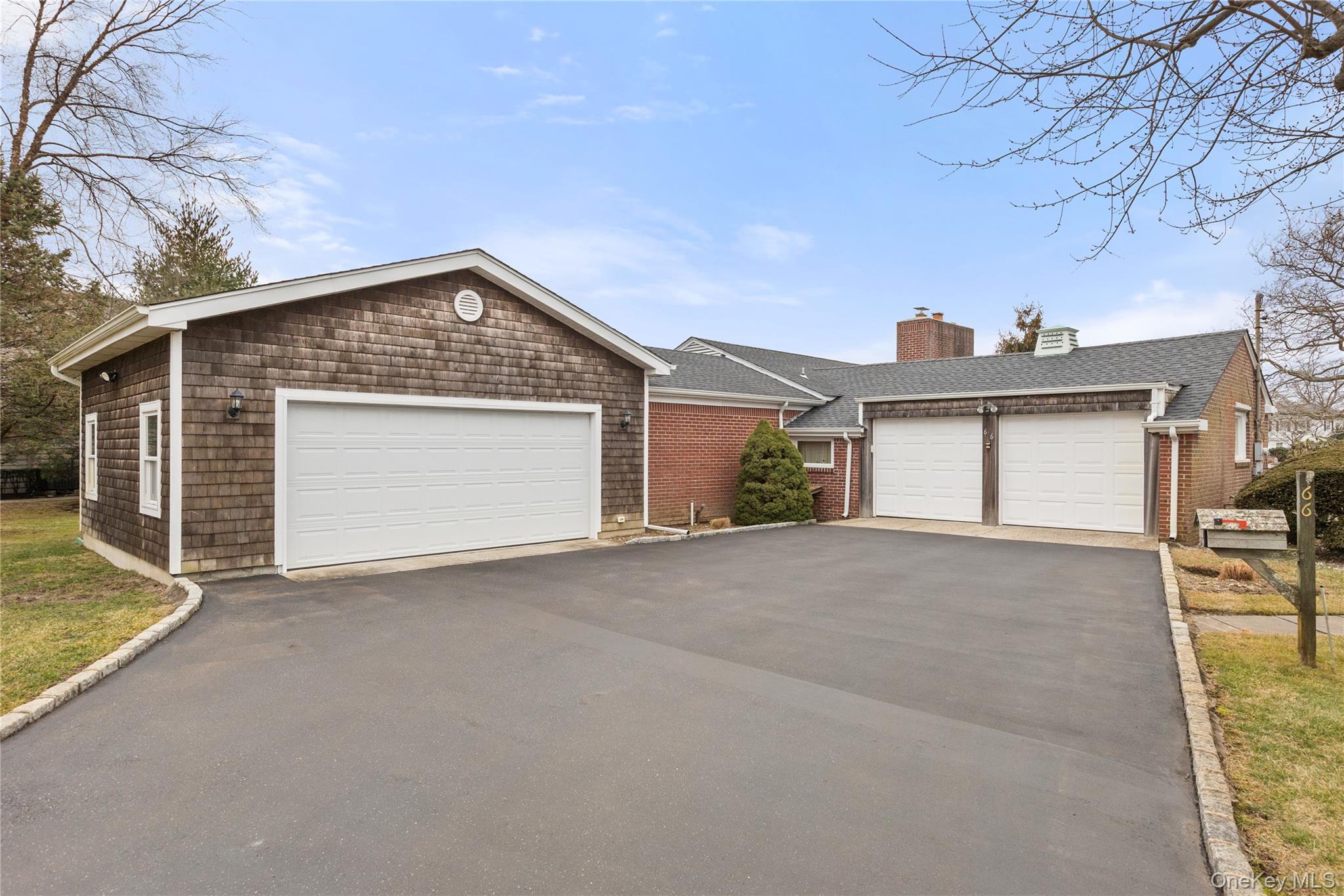 66 Davison Lane E, West Islip, NY 11795