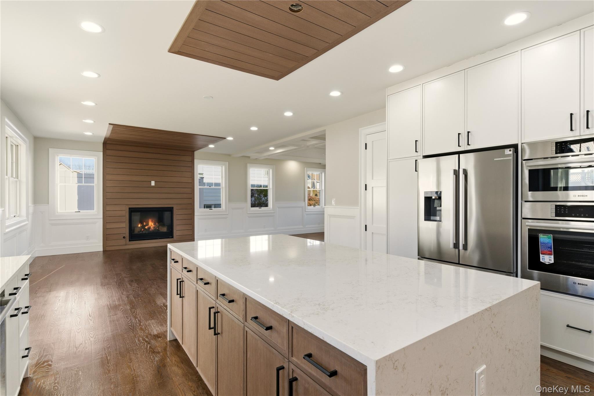 12 Lee Avenue, Albertson, NY 11507