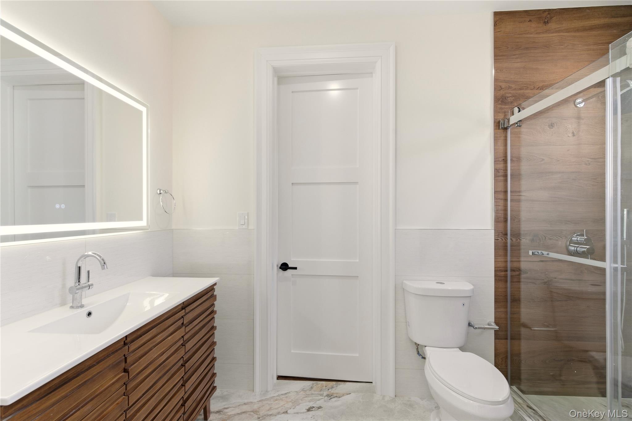 12 Lee Avenue, Albertson, NY 11507