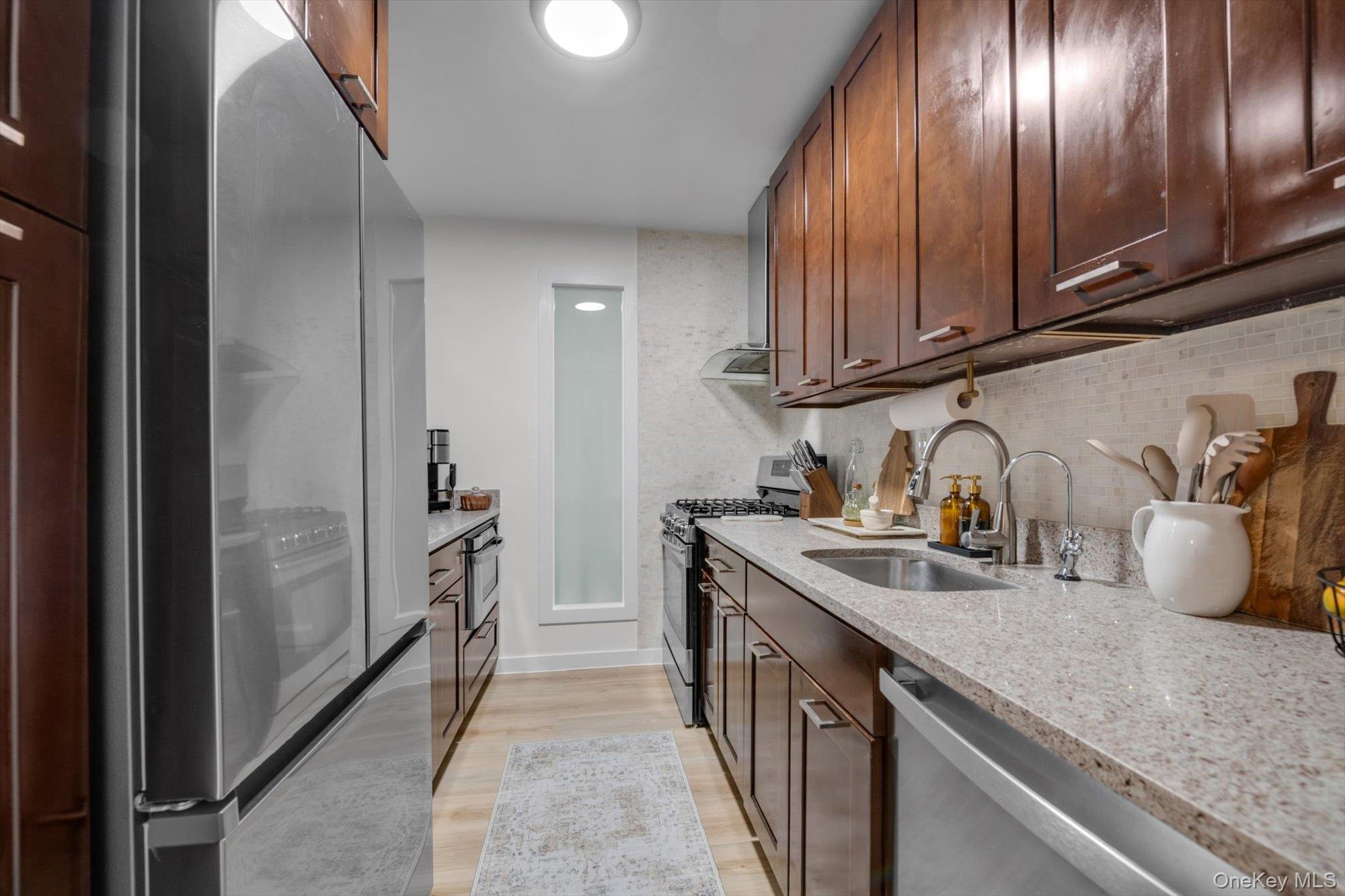 1 Sadore Lane # 7Y, Yonkers, NY 10710