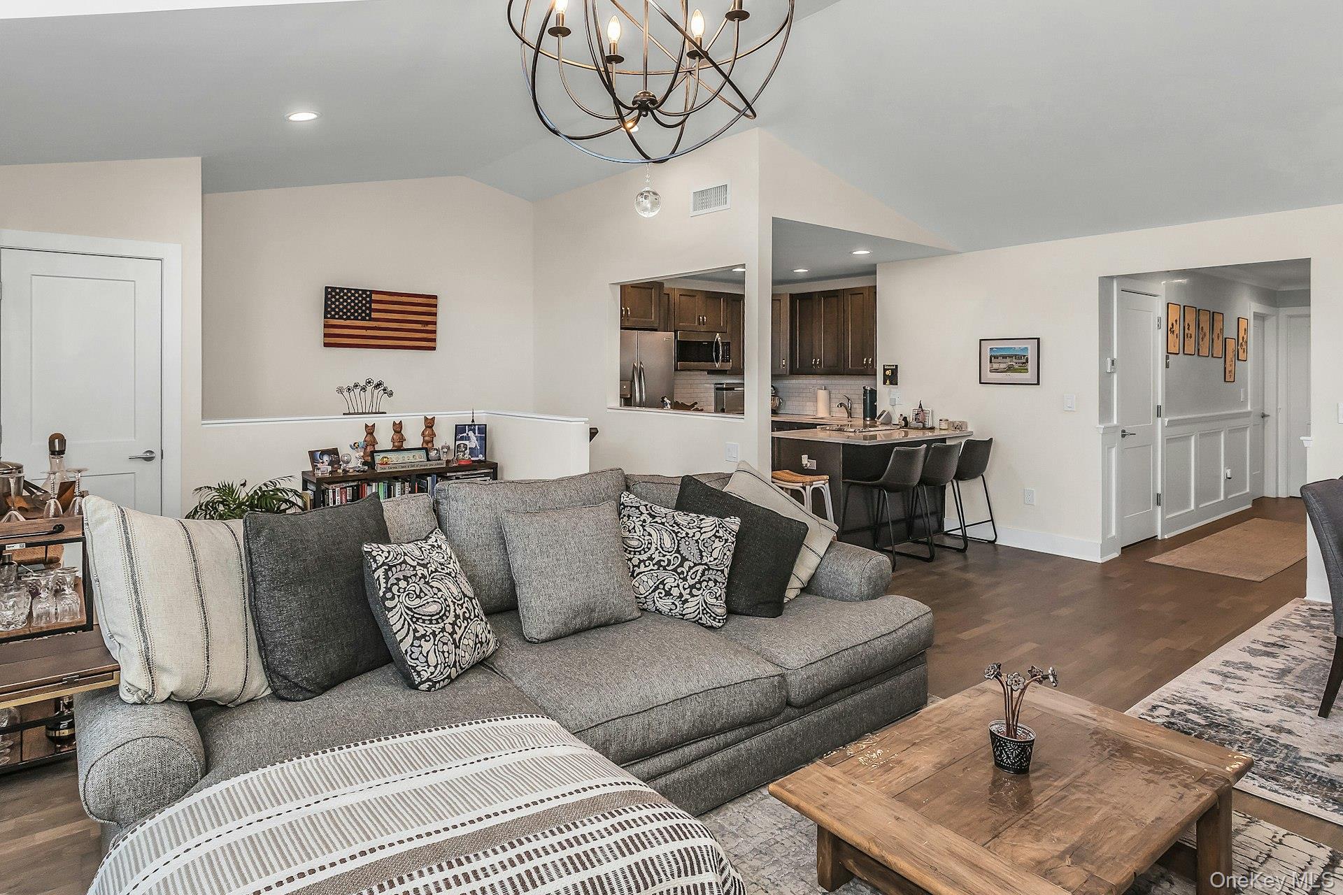 710 Breton Way # 710, Glen Cove, NY 11542