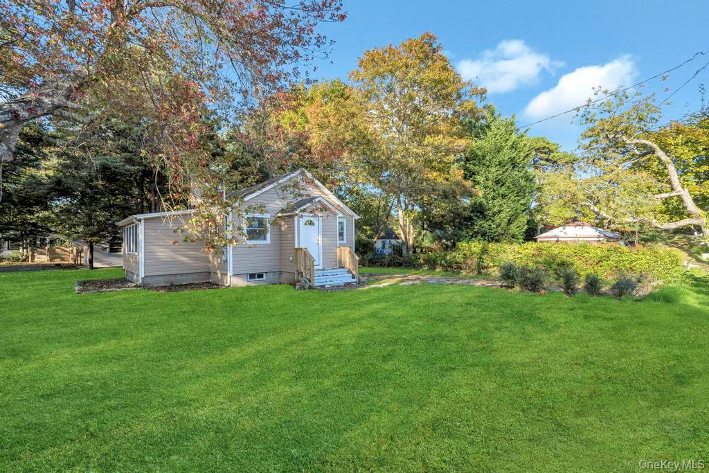 231 Elm Road W, Mastic Beach, NY 11951