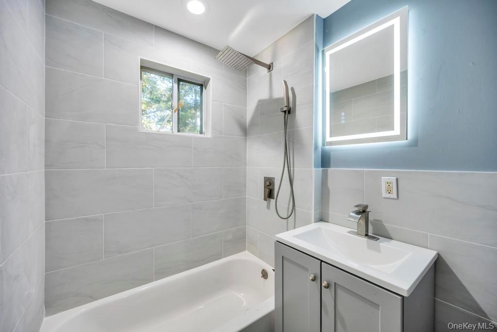 231 Elm Road W, Mastic Beach, NY 11951