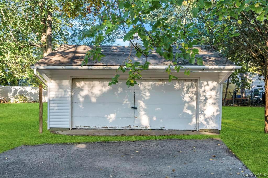 231 Elm Road W, Mastic Beach, NY 11951