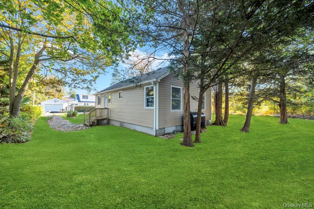 231 Elm Road W, Mastic Beach, NY 11951