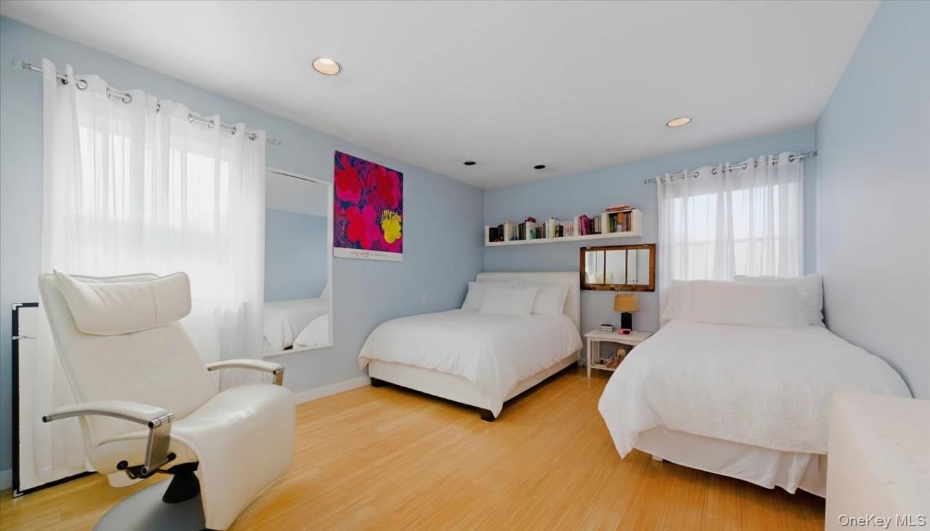 1495 bay Boulevard, Atlantic Beach, NY 11509