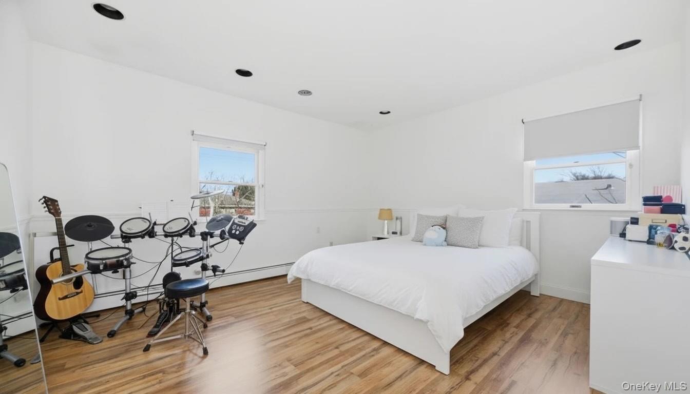 1495 bay Boulevard, Atlantic Beach, NY 11509