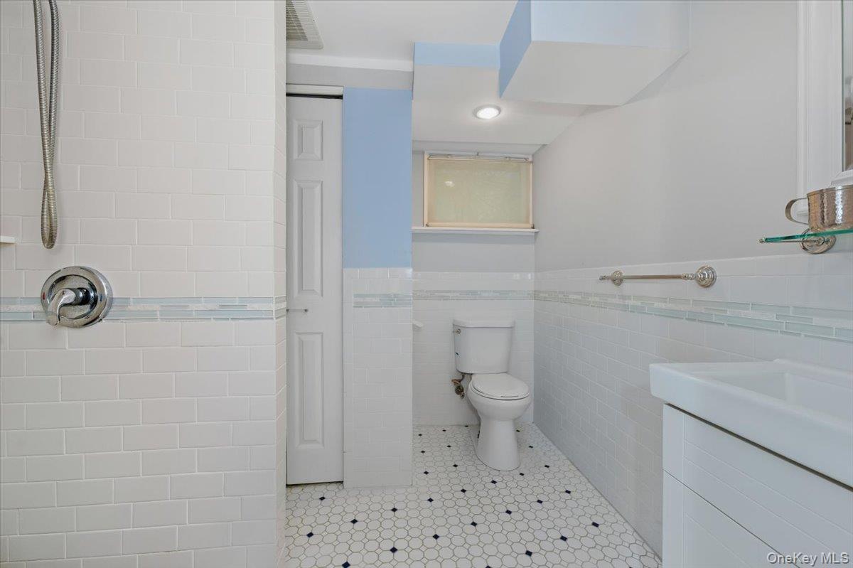 1495 bay Boulevard, Atlantic Beach, NY 11509