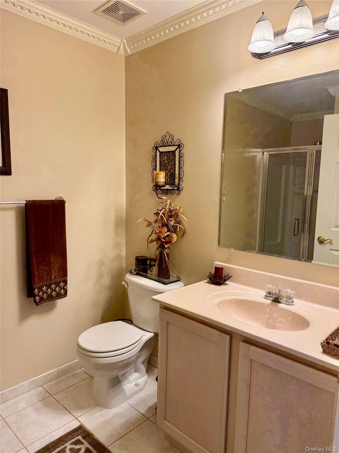 6 Morley Circle, Melville, NY 11747