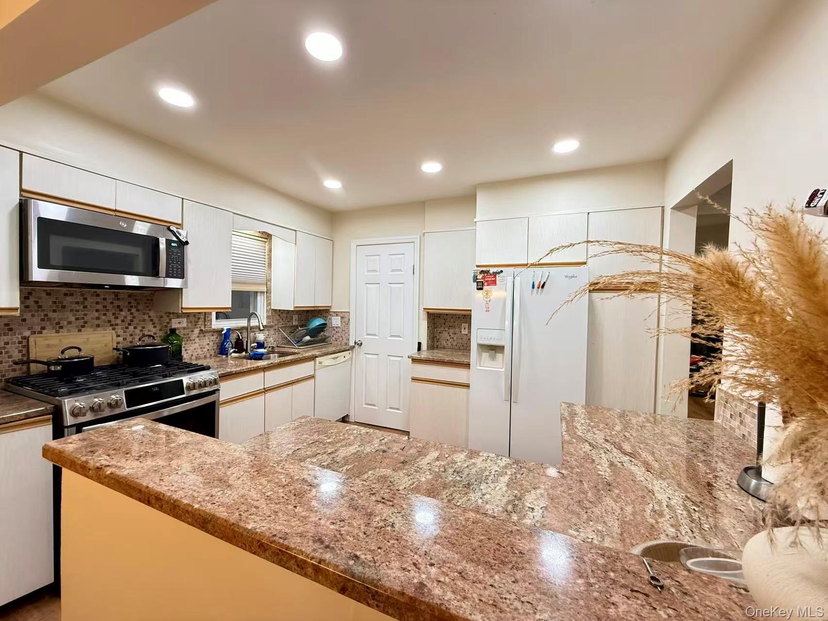 55 Keller Street, Valley Stream, NY 11580