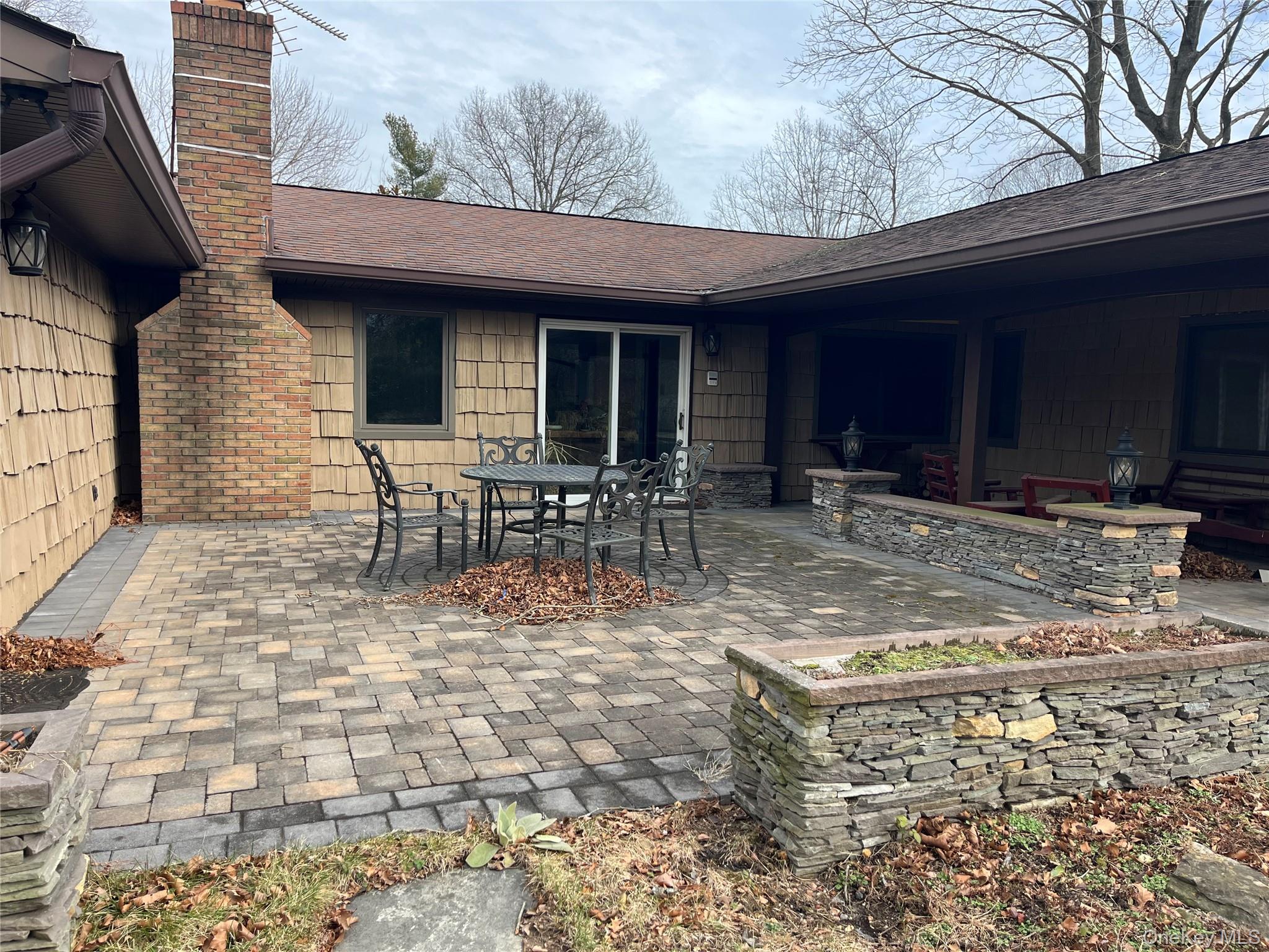 15 Wildwood Drive, Dix Hills, NY 11746