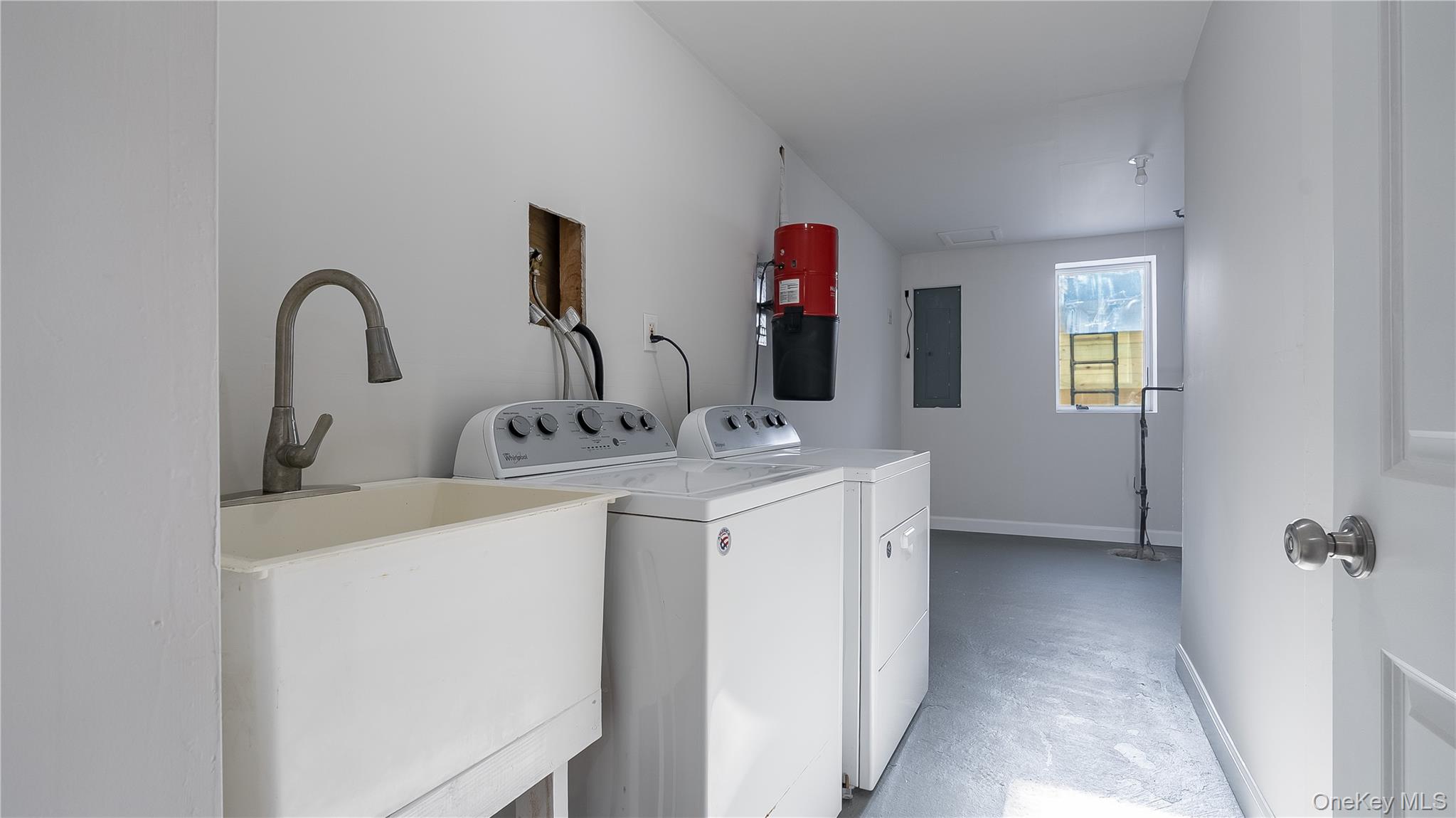 85 Drew Drive, Eastport, NY 11941