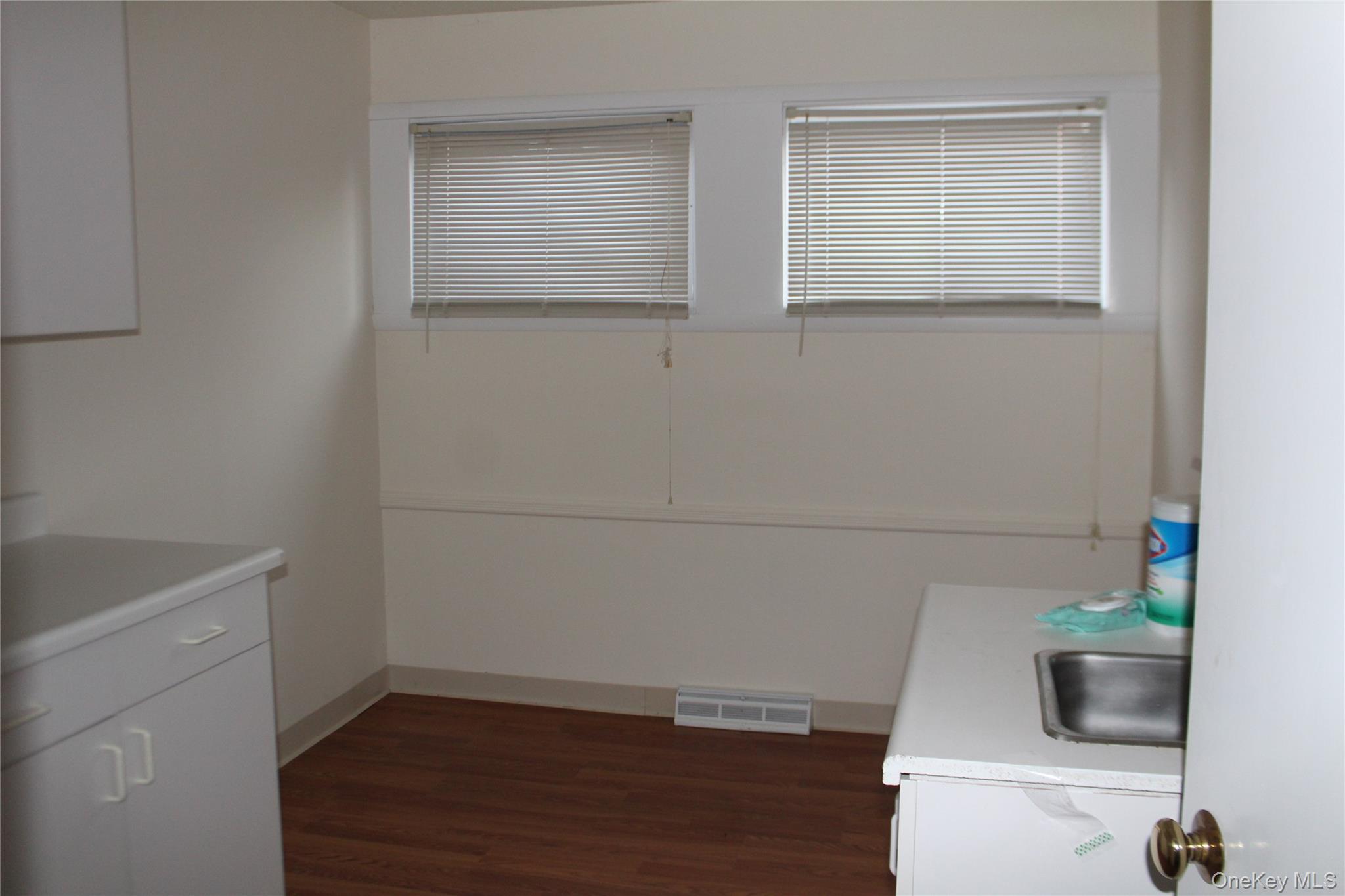 15 Moore Avenue # 1R, Mount Kisco, NY 10549