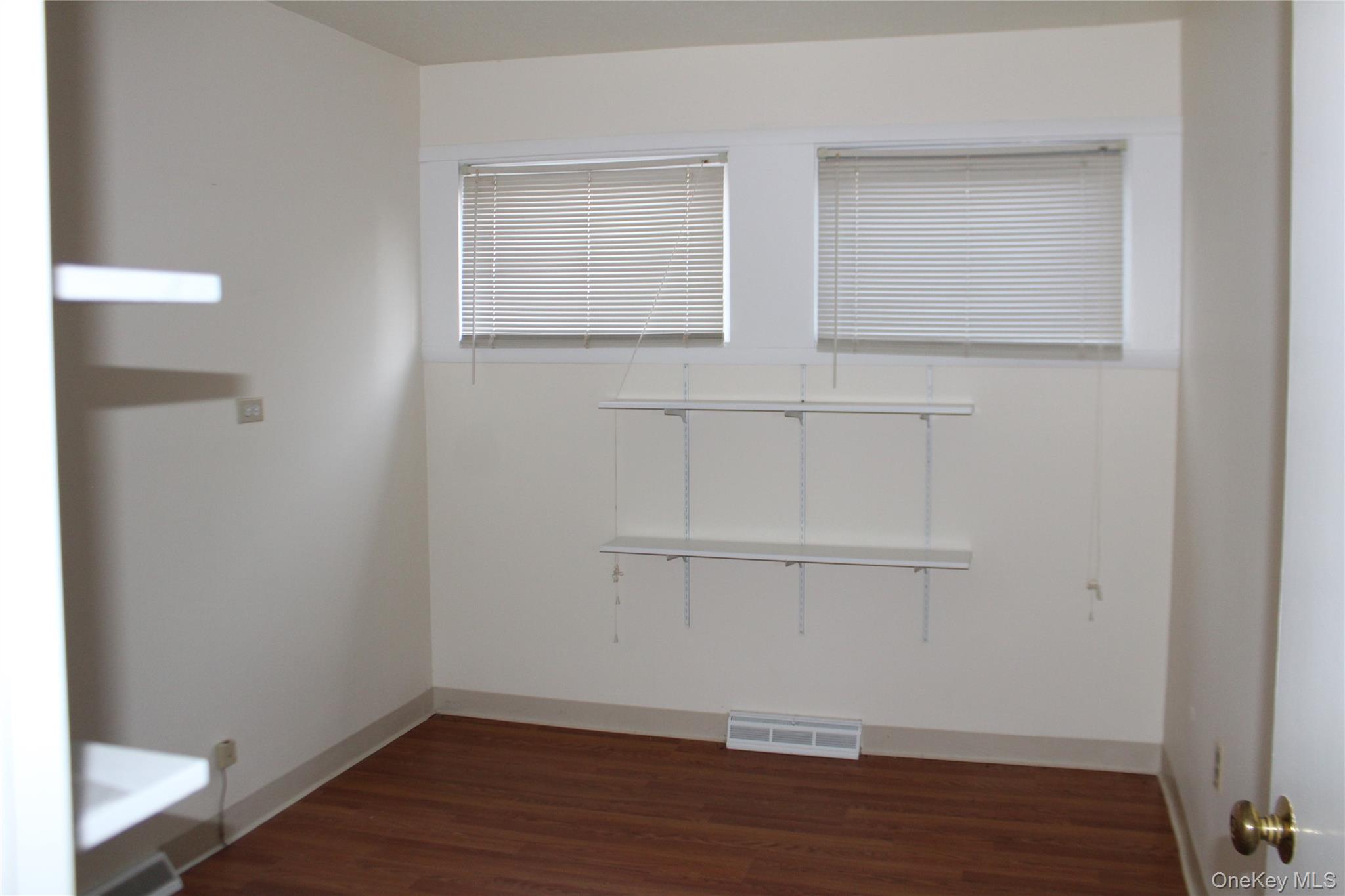 15 Moore Avenue # 1R, Mount Kisco, NY 10549